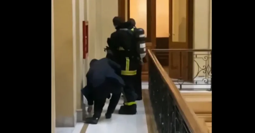 Casa Rosada: principio de incendio obligó a evacuar las oficinas de Caputo