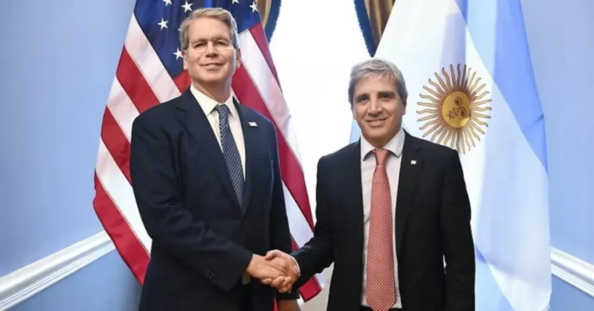 Ayuda de EE.UU: compra directa de pesos y un swap de US$20.000 millones