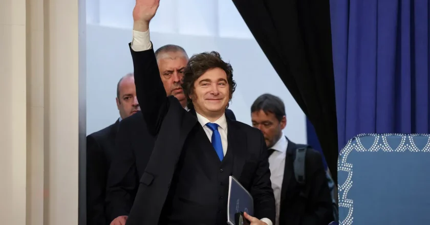 Javier Milei llegó a Perú: participará de la asunción de Keiko Fujimori