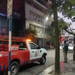 Principio de incendio en un edificio del centro: un hombre resultó herido y evacuaron a los vecinos