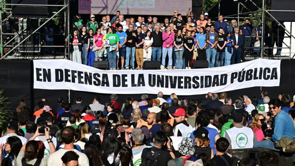 Gremios docentes profundizan su lucha y lanzan un paro universitario