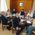 El Gobierno reúne otra vez a la mesa política para reactivar la agenda legislativa