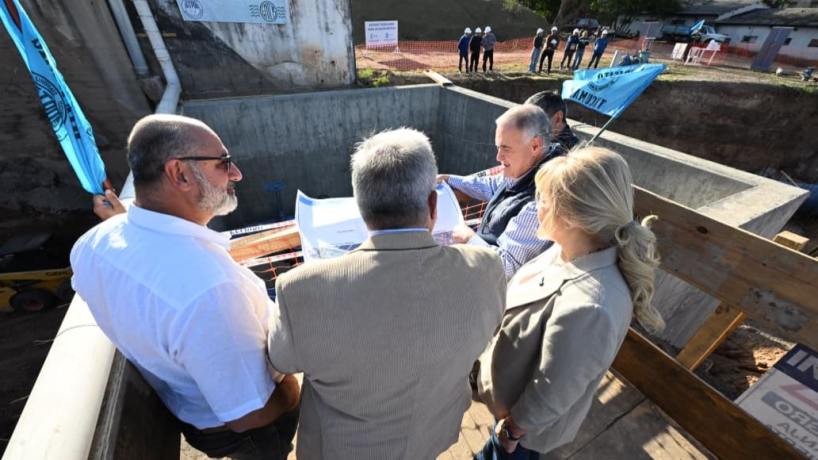 Jaldo y Chahla supervisaron las obras de renovación de las válvulas del Acueducto El Cadillal