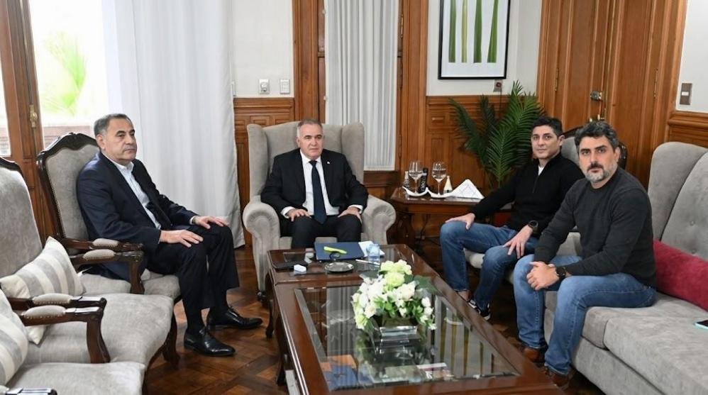 Jaldo recibió a referentes de Elevate Tucumán en Casa de Gobierno